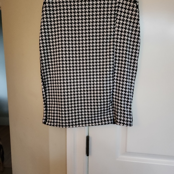 Nwot Venus Houndstooth Black Piping Side Zip Pencil Skirt Size Medium - Picture 2 of 9
